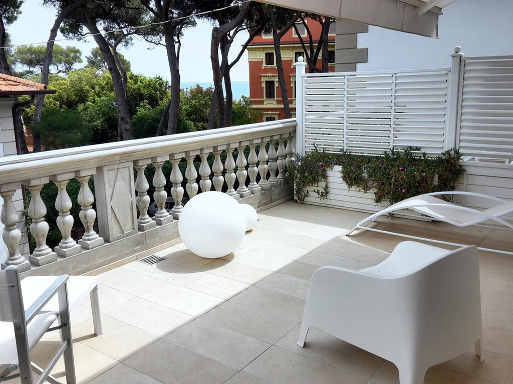 Hotel Tirreno Castiglioncello Rum bild