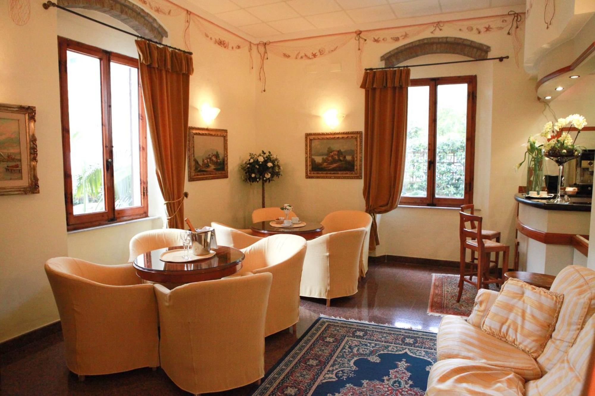 Hotel Tirreno Castiglioncello Exteriör bild