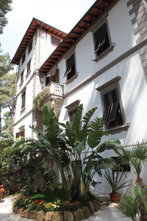 Hotel Tirreno Castiglioncello Exteriör bild